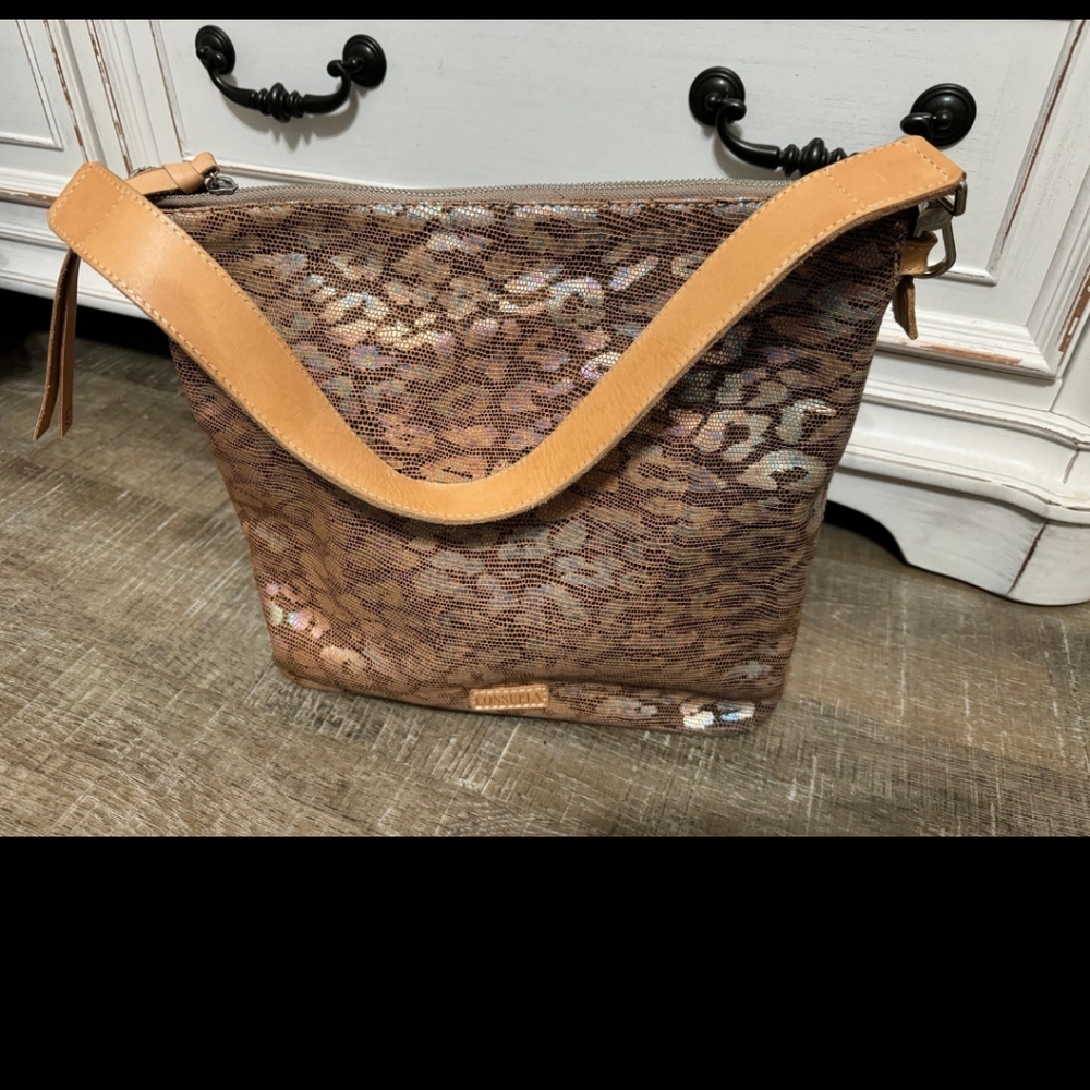 Consuela IRIS Hobo leopard